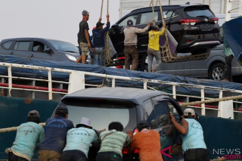 Industri Otomotif Dalam Negeri