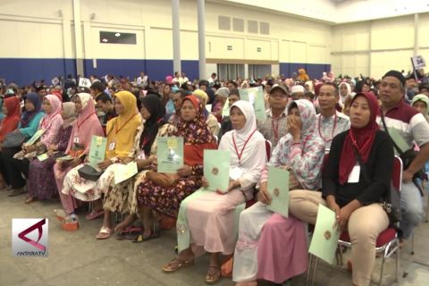 Presiden bagikan 10.000 sertifikat tanah kepada warga Banten