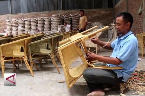 Rupiah melemah, eksportir  rotan diuntungkan