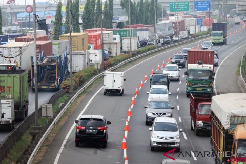 Uji Coba Contraflow Ruas Tol JORR