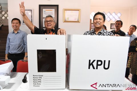 Produksi Kotak Dan Bilik Suara