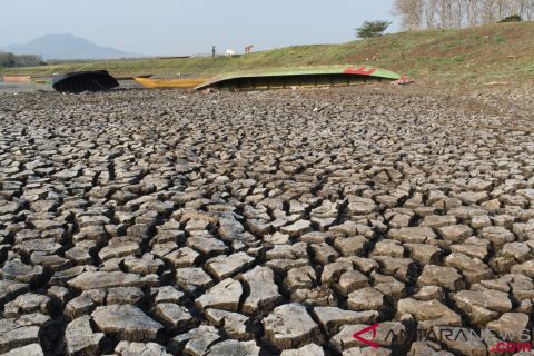 Waduk Saradan Mengering
