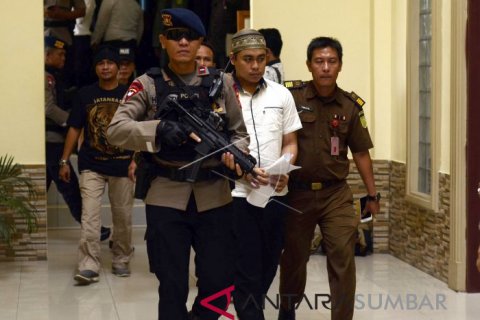 SIDANG TERDUGA PENEROR BOM LAMPUNG
