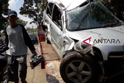 Sopir mengantuk, mobil masuk jurang