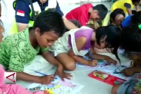 PMI lakukan trauma healing pada korban bencana Sulteng