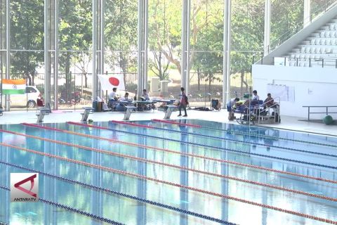 100 meter gaya dada putri pecahkan rekor Asia