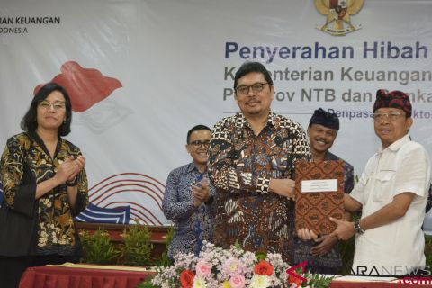 Kementerian Keuangan Hibah Laptop Dan Printer