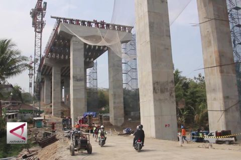 Jembatan Tol di Kalikenteng berteknologi tahan gempa