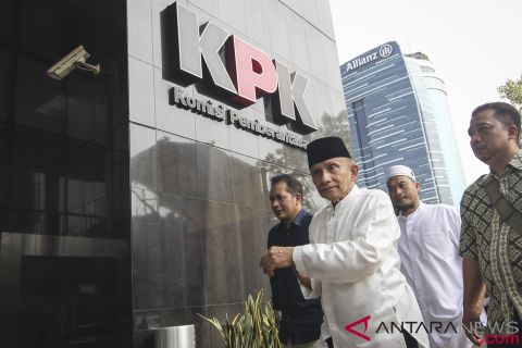 Amien Rais Sambangi KPK