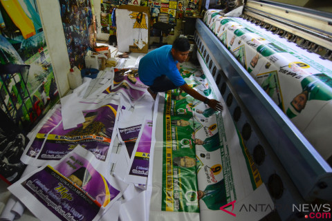 Omzet Percetakan Alat Peraga Kampanye