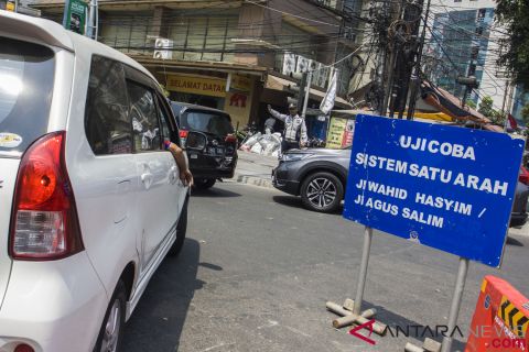 Uji Coba Sistem Satu Arah