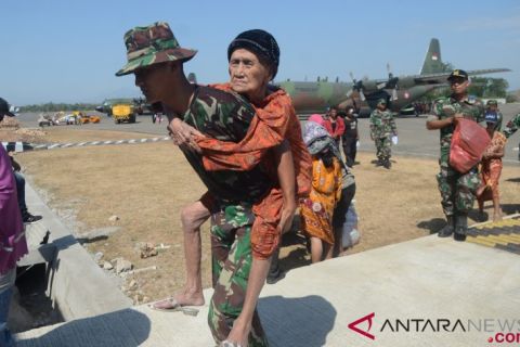 Arus pengungsi gempa Palu meningkat