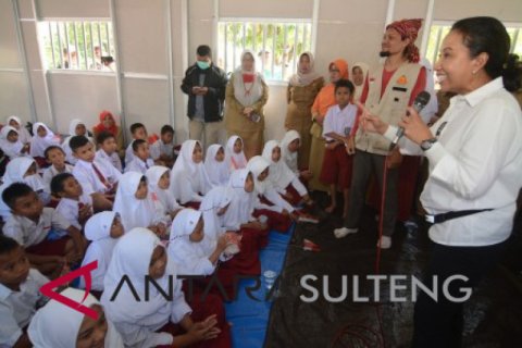 Menteri BUMN kunjungi sekolah darurat Perumnas Balaroa