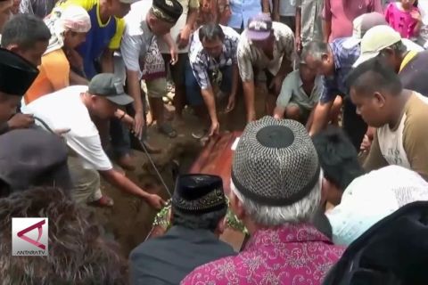 Pegawai pajak korban Lion Air dimakamkan di Pekalongan