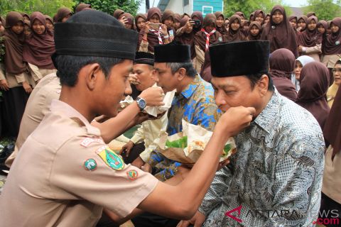 Peringati Hari Guru Nasional