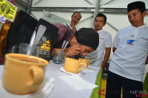 Pelatihan Produksi dan Pengolahan Biji Kopi