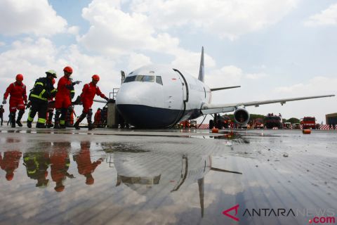 Simulasi Penanganan Pesawat Terdampak Gempa