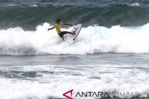 KOMPETISI SURFING BENGKULU 2018