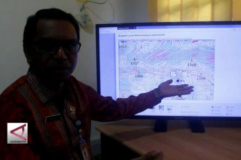 BMKG Jayapura imbau warga waspadai banjir & longsor