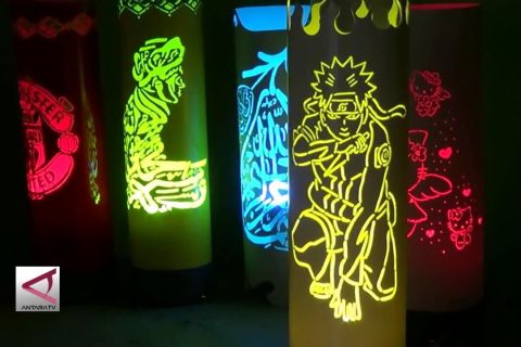 Mendulang rupiah dari lampu hias paralon