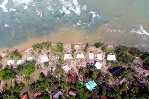 Dampak Tsunami Selat Sunda di Pantai Carita