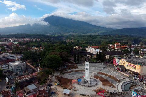 Kawasan Pedestrian Jam Gadang