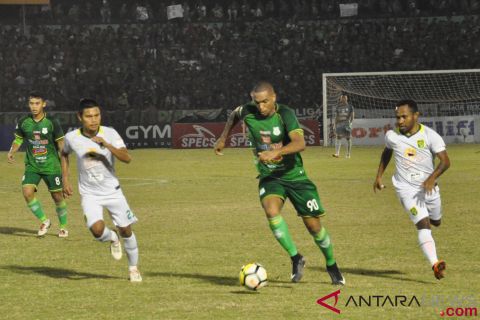 PSMS menang melawan Persebaya