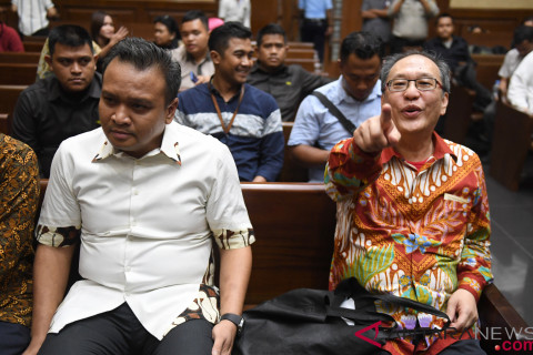 Vonis Made Oka Masagung dan Irvanto Hendra Pambudi