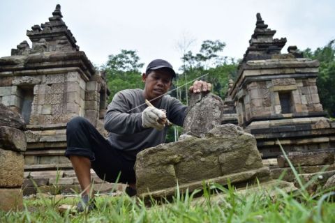 Perawatan candi Ngempon