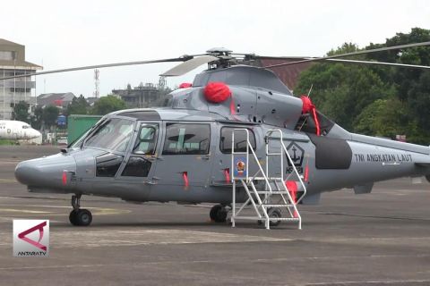 Penyerahan helikopter AKS dan Pesud CN 235 ke Kemenhan