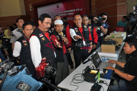 Pelepasan Relawan jemput bola perekaman KTP-EL