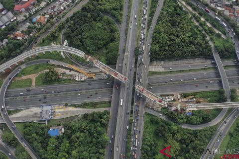 Progres pembangunan LRT Jabodebek rute Cawang - Cibubur