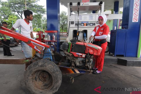 Protes penghentian penjualan solar