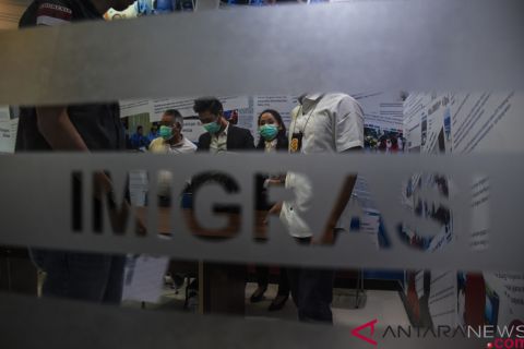 Imigrasi Mataram deportasi WNA