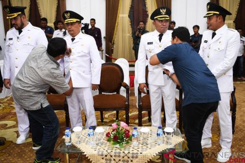 Pelantikan Wali Kota Probolinggo dan Bupati Sampang