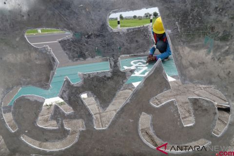 Pembuatan jalur khusus sepeda