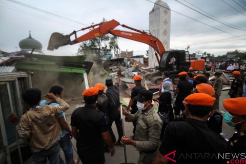 Penertiban bangunan di atas lahan KAI