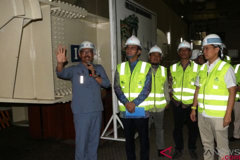 Tinjau kondisi PLTA Sigura-gura