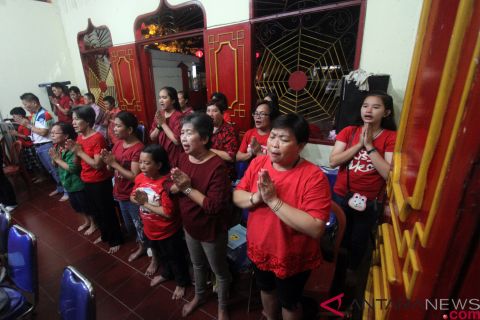 Sembahyang malam Imlek