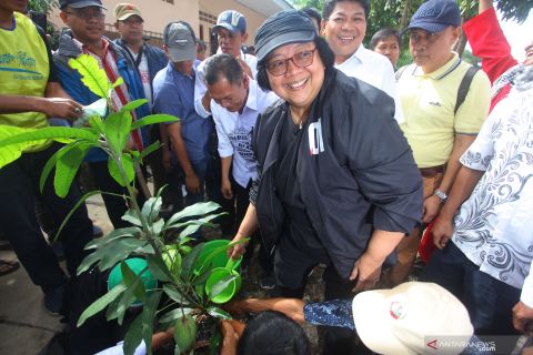 Menteri LHK tanam pohon di Situ Pladen