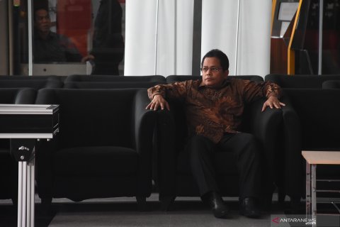 Sekjen DPR diperiksa KPK