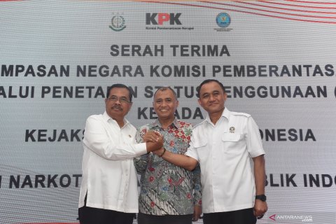 Serah terima barang rampasan negara