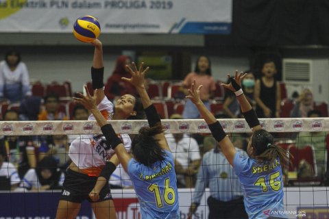 Tim voli putri Jakarta BNI 46 kalahkan tim Bank BJB