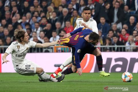 Dua gol Suarez antar Barcelona menangi El Clasico