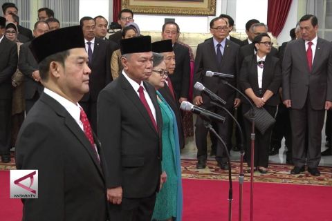 Jokowi lantik lima dubes