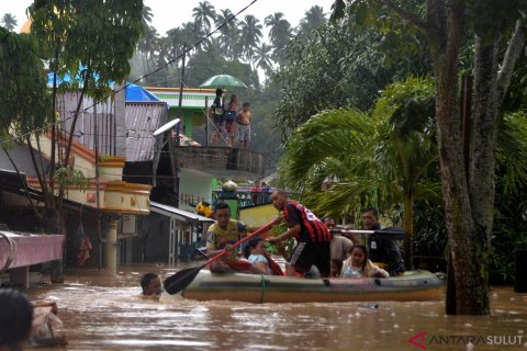 BANJIR DI MANADO