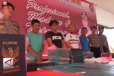 Polda Kepri tangkap 4 makelar PMI Ilegal