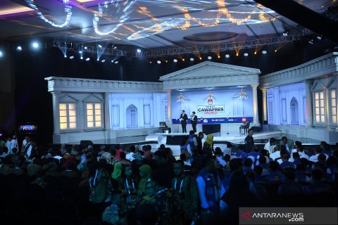 Suasana panggung debat capres putaran ketiga