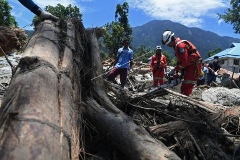 Pencarian korban banjir bandang Sentani