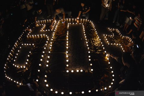 Peringatan "Earth Hour" di berbagai daerah